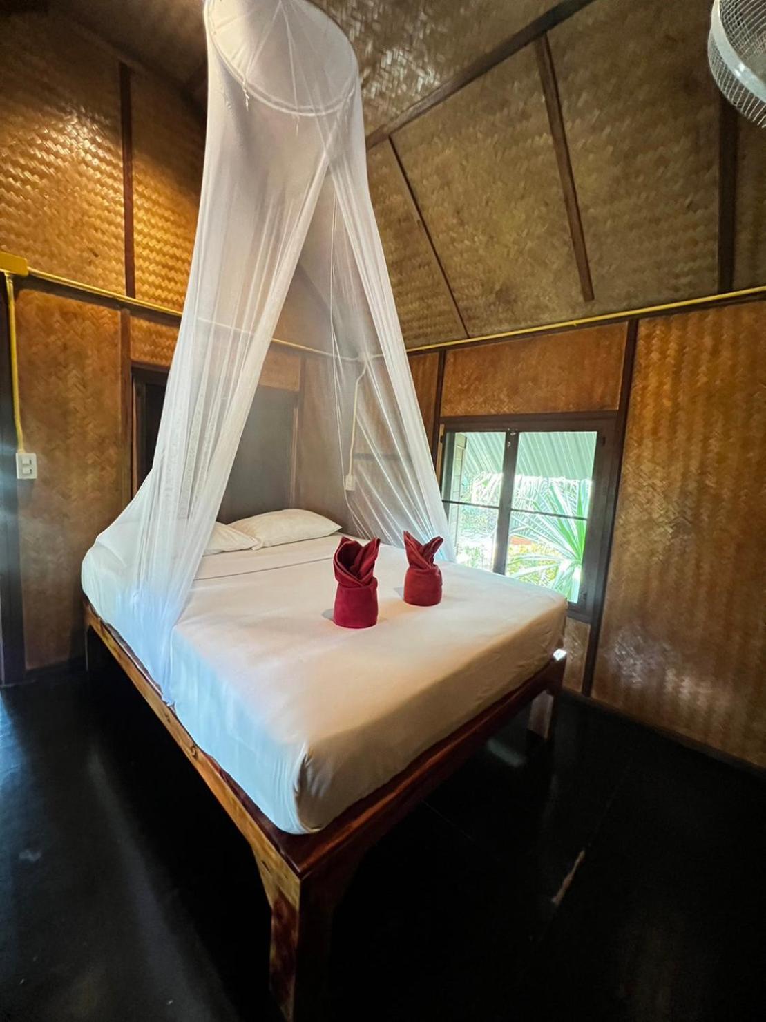 Khaosok Bamboo Huts Resort Khao Sok National Park Εξωτερικό φωτογραφία