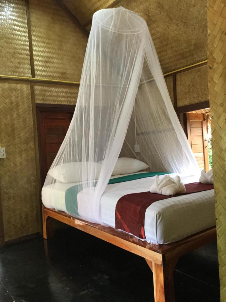 Khaosok Bamboo Huts Resort Khao Sok National Park Εξωτερικό φωτογραφία